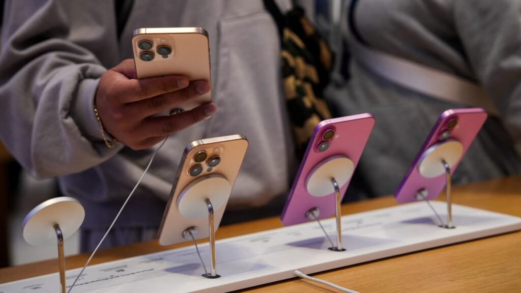 Apple looking to make folding iPhone starting next year, analyst says