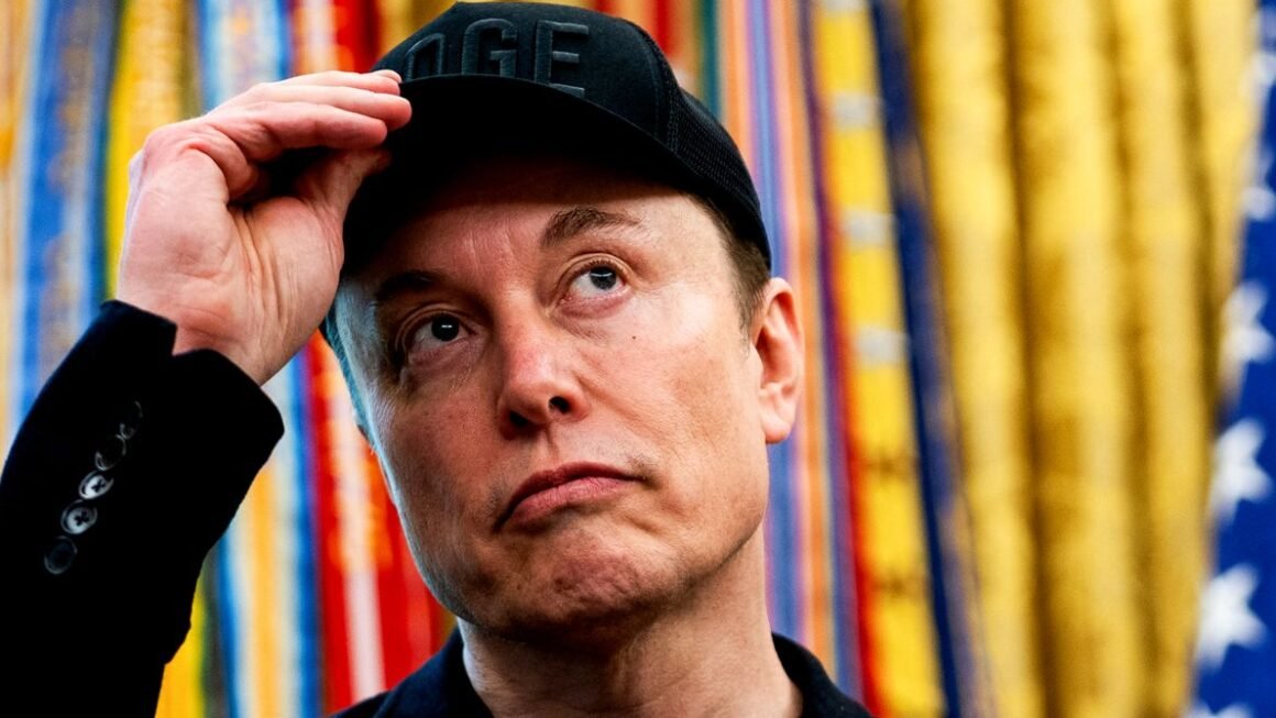 Elon Musk’s Fight With Trump Threatens $48 Billion in Government Contracts