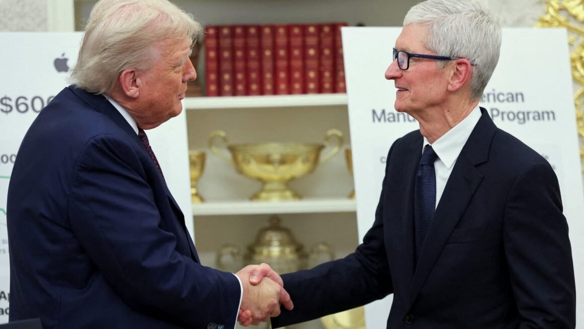 Apple has best week since July 2020 after Tim Cook’s White House visit