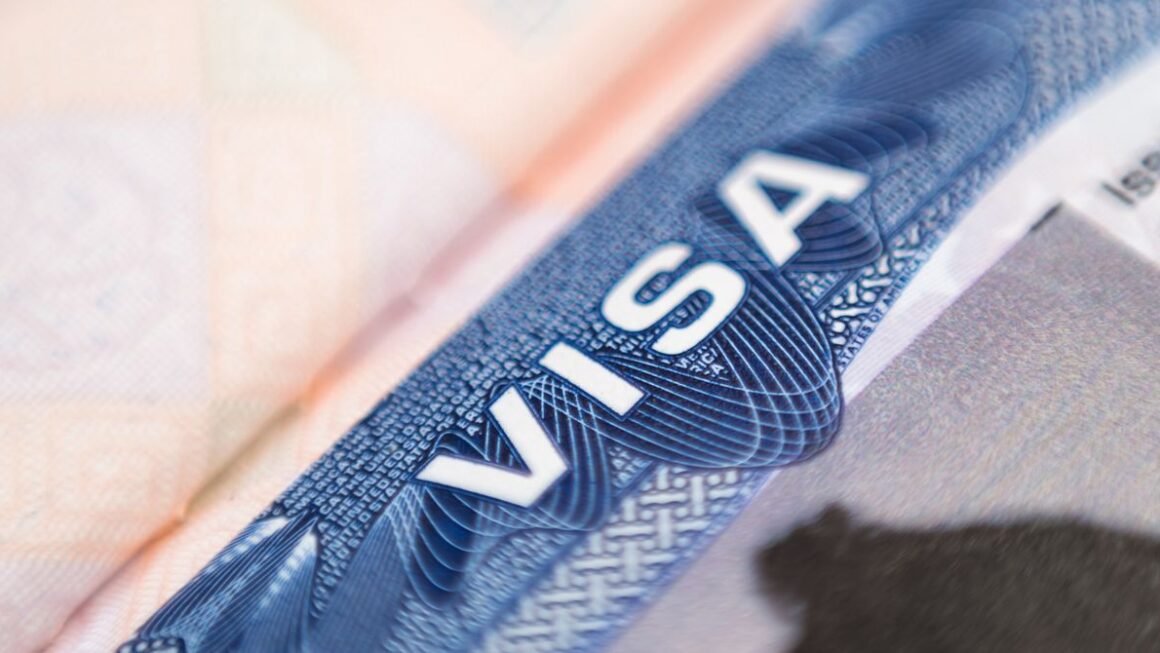 $3,800 Flights and Aborted Takeoffs: How Trump’s H-1B Announcement Panicked Tech Workers